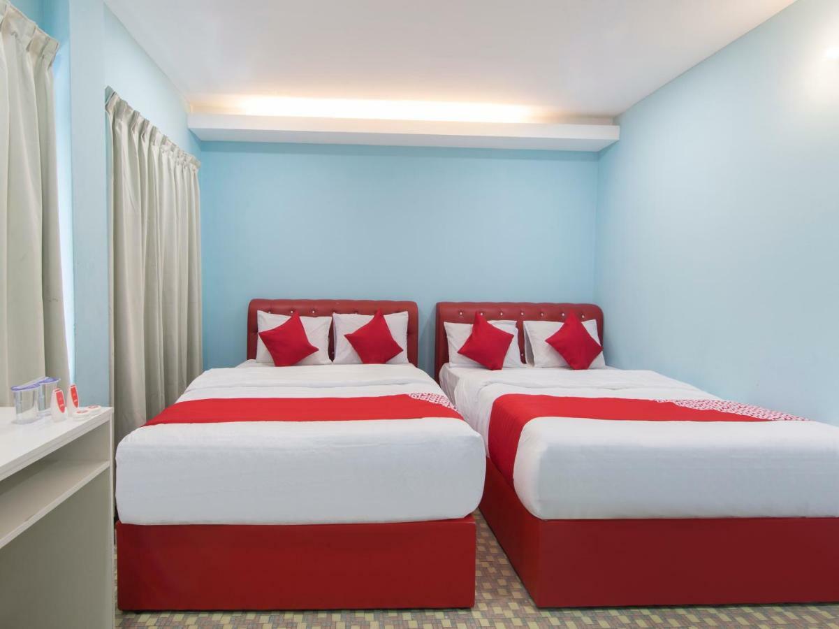 OYO 1136 Pd Star Hotel Port Dickson Exteriör bild