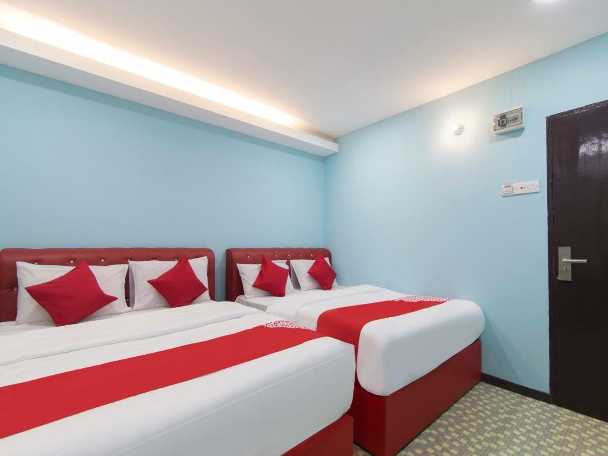 OYO 1136 Pd Star Hotel Port Dickson Exteriör bild