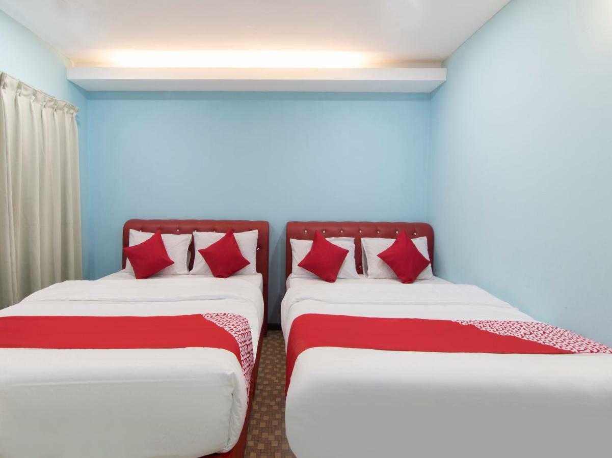 OYO 1136 Pd Star Hotel Port Dickson Exteriör bild