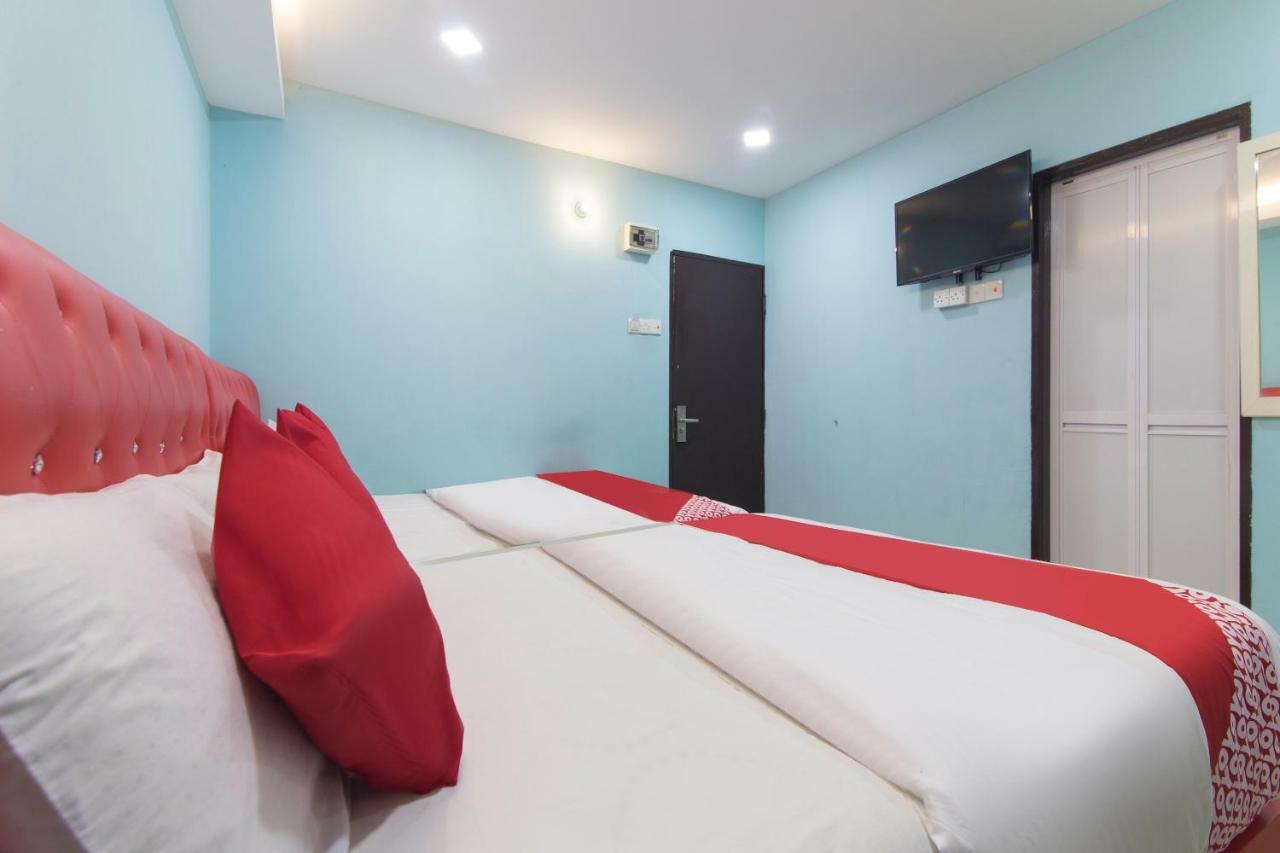 OYO 1136 Pd Star Hotel Port Dickson Exteriör bild