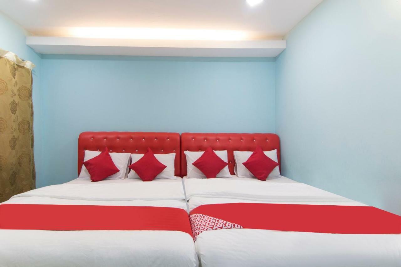 OYO 1136 Pd Star Hotel Port Dickson Exteriör bild