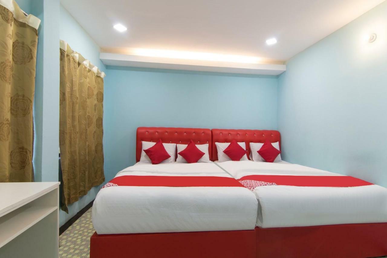 OYO 1136 Pd Star Hotel Port Dickson Exteriör bild