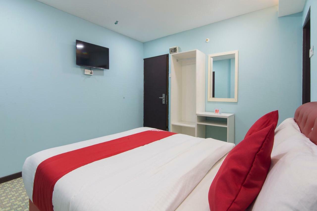 OYO 1136 Pd Star Hotel Port Dickson Exteriör bild