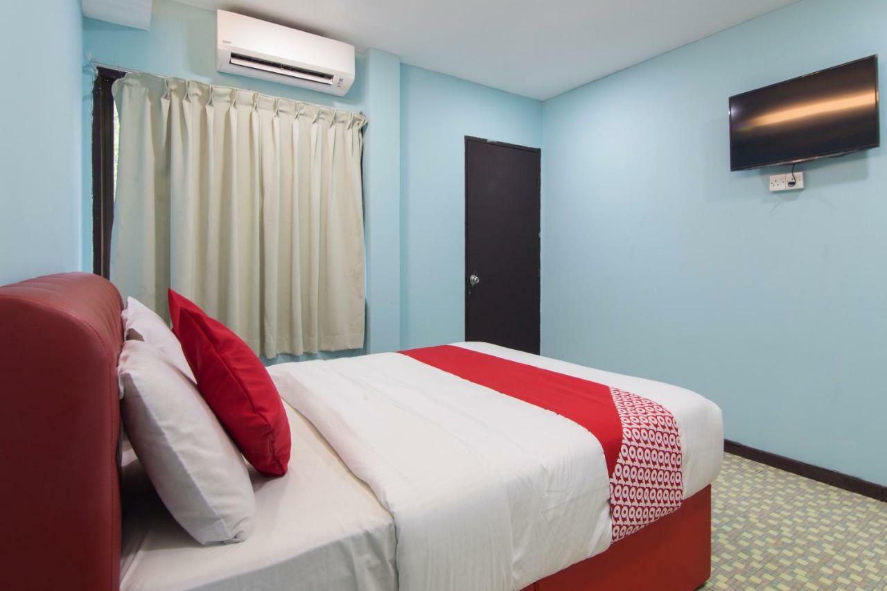 OYO 1136 Pd Star Hotel Port Dickson Exteriör bild